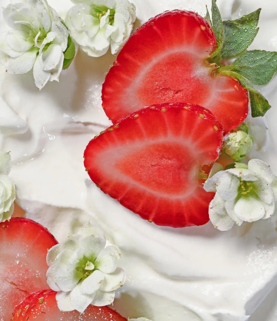 EOS Strawberry Dream Body Lotion